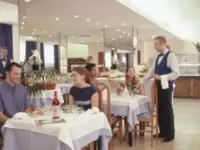 Restauracja w 4R Salou Park Resort II z obsługą kelnerską