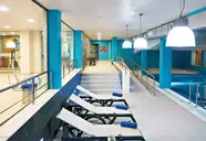 Basen i leżaki w hotelu 4R Salou Park Resort II