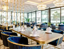 Elegancka restauracja w hotelu Acapulco Resort (Kyrenia)