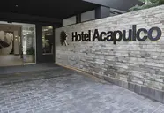 Wejście do budynku Acapulco
