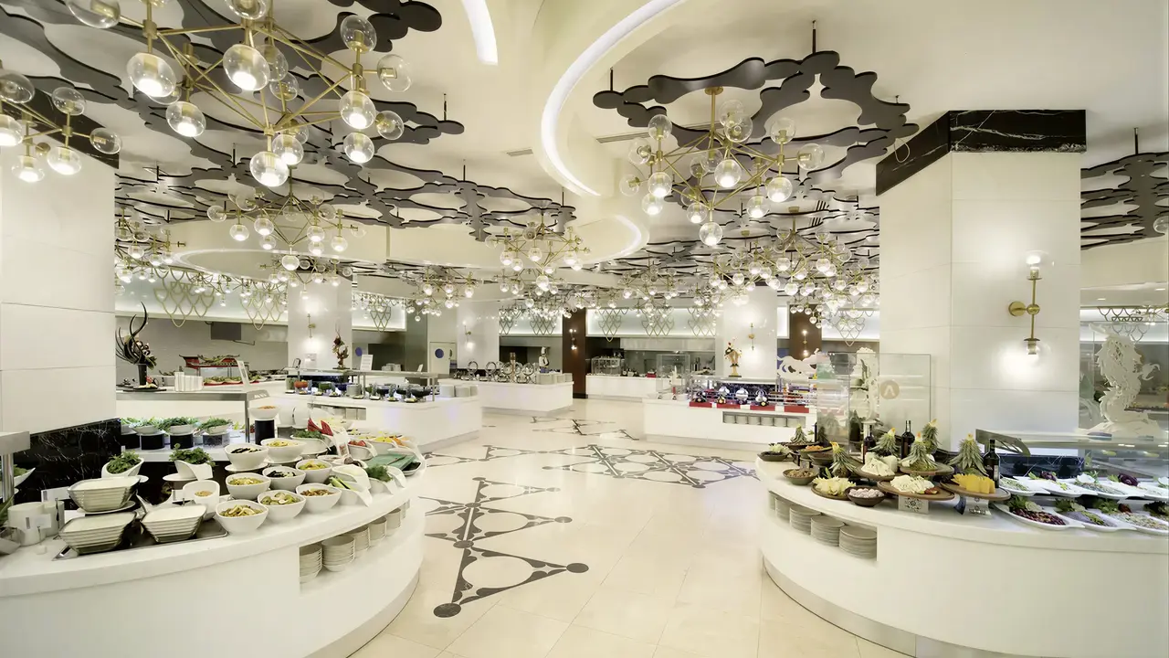 Bufet w restauracji hotelu Adalya Elite Lara