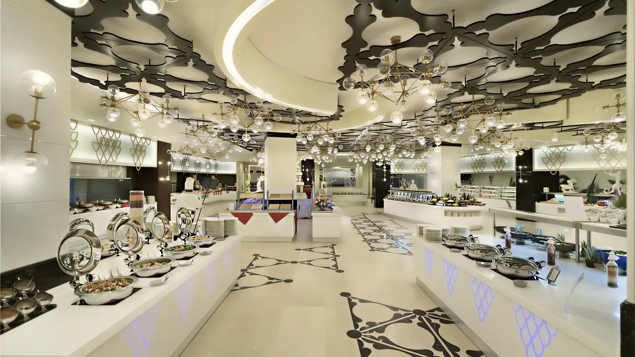 Bufet w restauracji hotelu Adalya Elite Lara