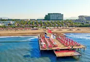 Widok na kompleks hotelowy Adam & Eve