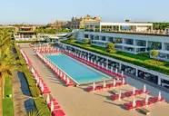 Widok na kompleks hotelowy Adam & Eve