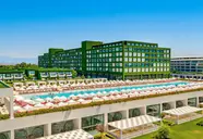 Widok na kompleks hotelowy Adam & Eve
