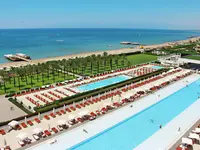 Widok na kompleks hotelowy Adam & Eve