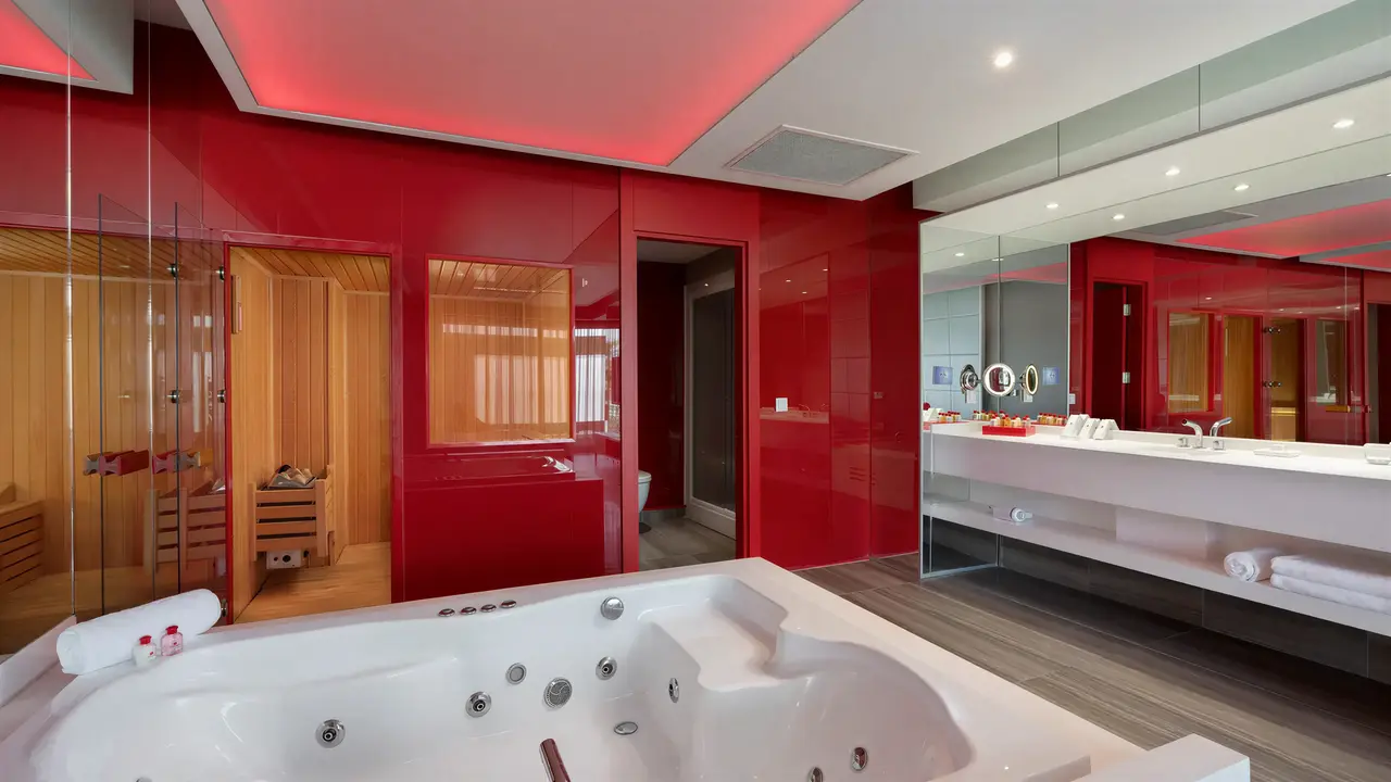 Strefa wellness z jacuzzi w Adam & Eve