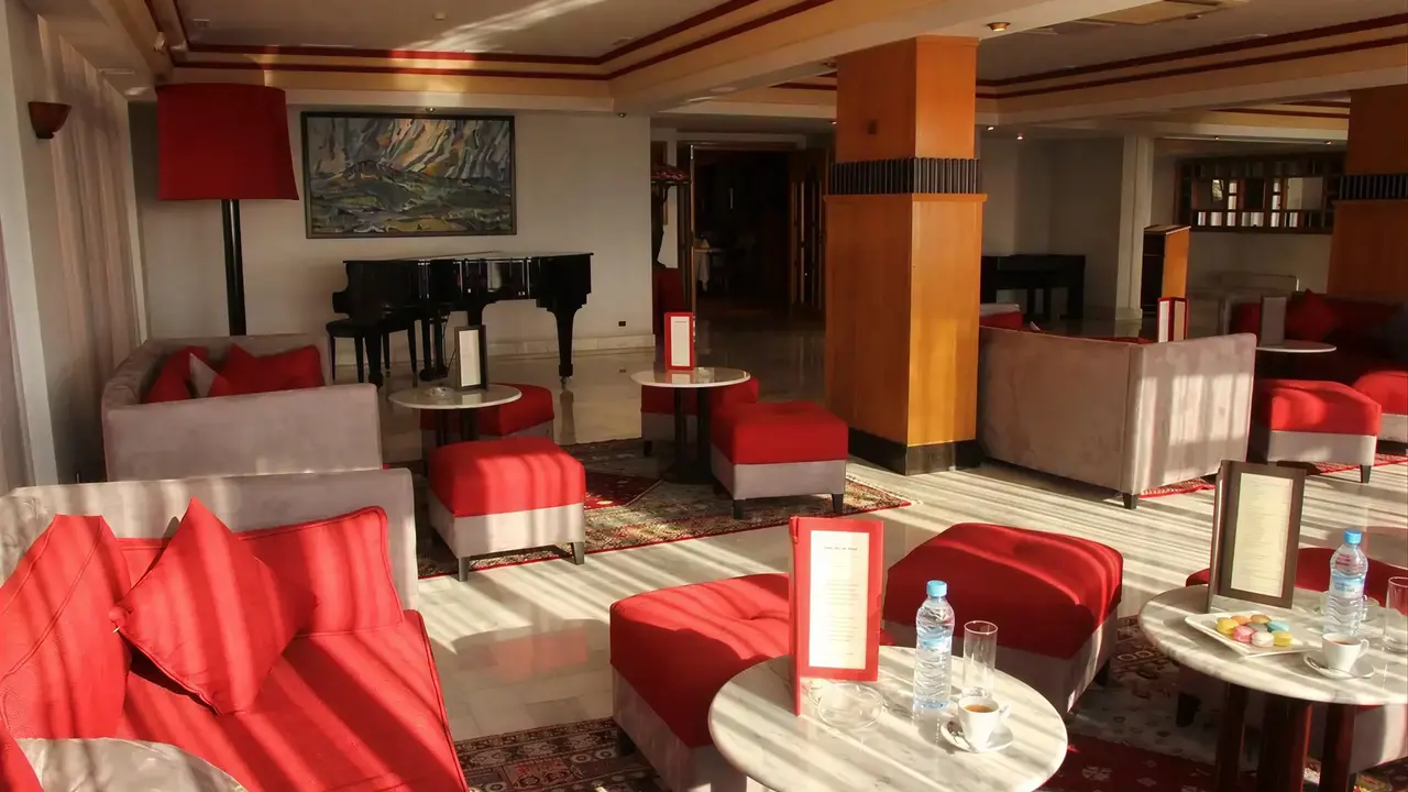 Wnętrze reprezentacyjnego lobby w Agadir Beach Club