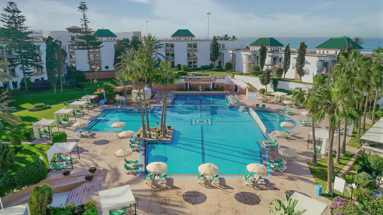 Widok na kompleks Agadir Beach Club z basenem