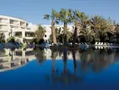 Basen z palmami w hotelu Agadir Beach Club