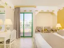 Jasny pokój z łóżkiem w Agadir Beach Club
