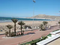 Plaża i promenada w Agadir Beach Club 