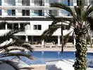 Basen i palmy w hotelu Agua Azul