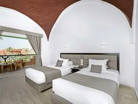 Pokój z dwoma łóżkami w Akassia Swiss Resort