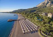 Widok na kompleks Akka Antedon oraz plażę