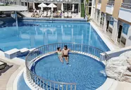 Basen i jacuzzi w obiekcie Alaiye Kleopatra
