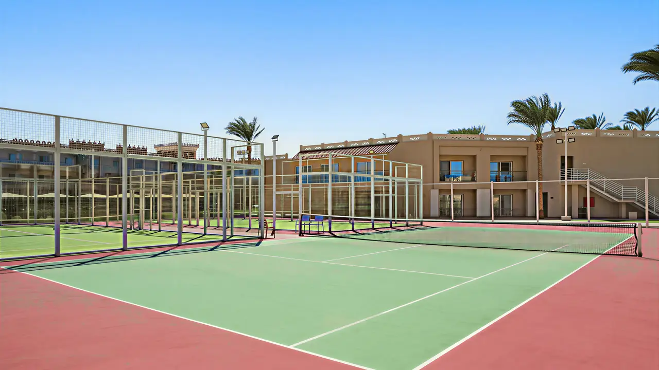 Korty tenisowe w hotelu Albatros Beach Resort