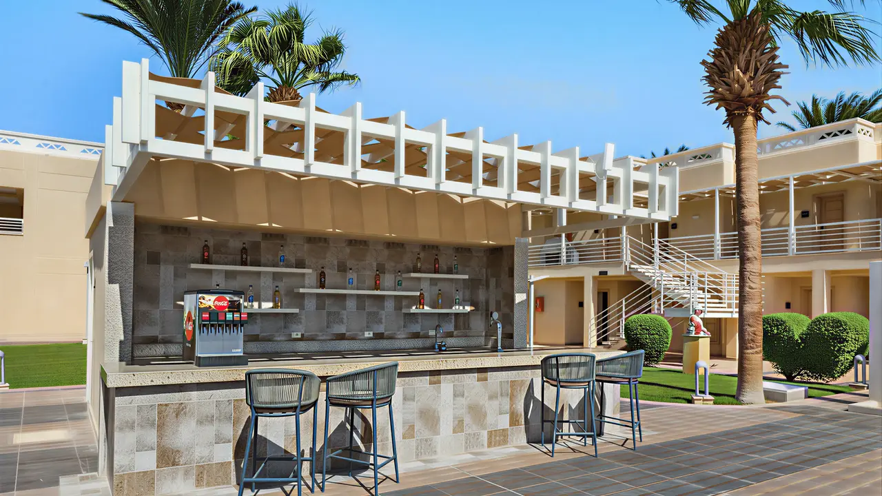 Bar zewnętrzny w hotelu Albatros Beach Resort