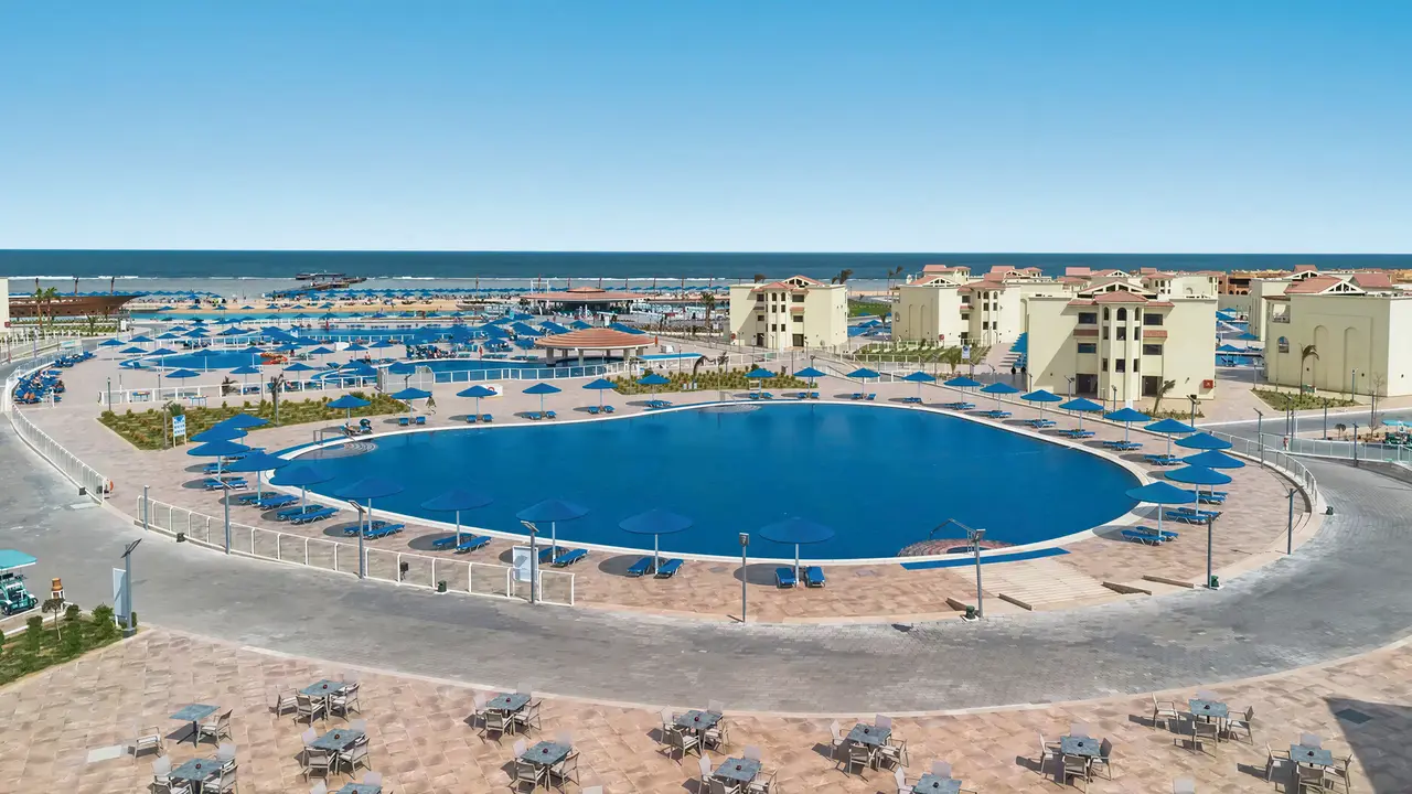 Widok na kompleks hotelowy Albatros Makadi Resort