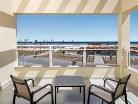 Balkon pokoju w Albatros Makadi Resort