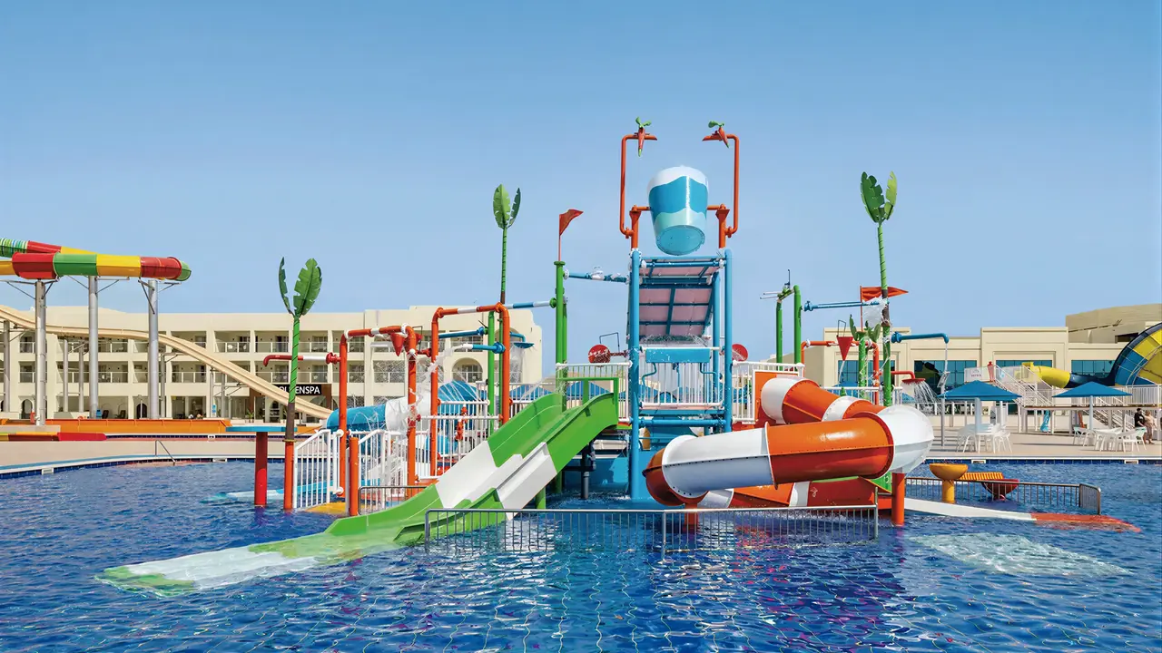 Zjeżdżalnie wodne w Albatros Makadi Resort