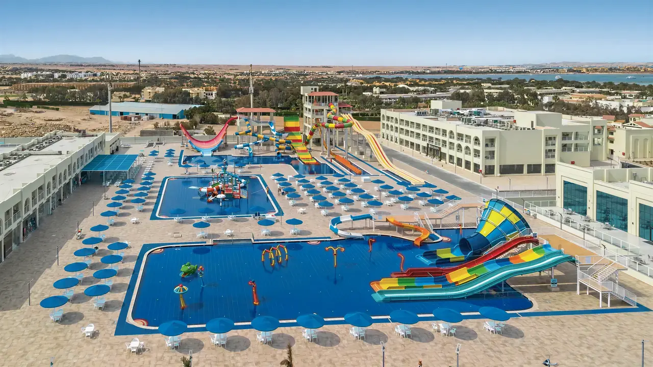 Widok na kompleks hotelowy Albatros Makadi Resort