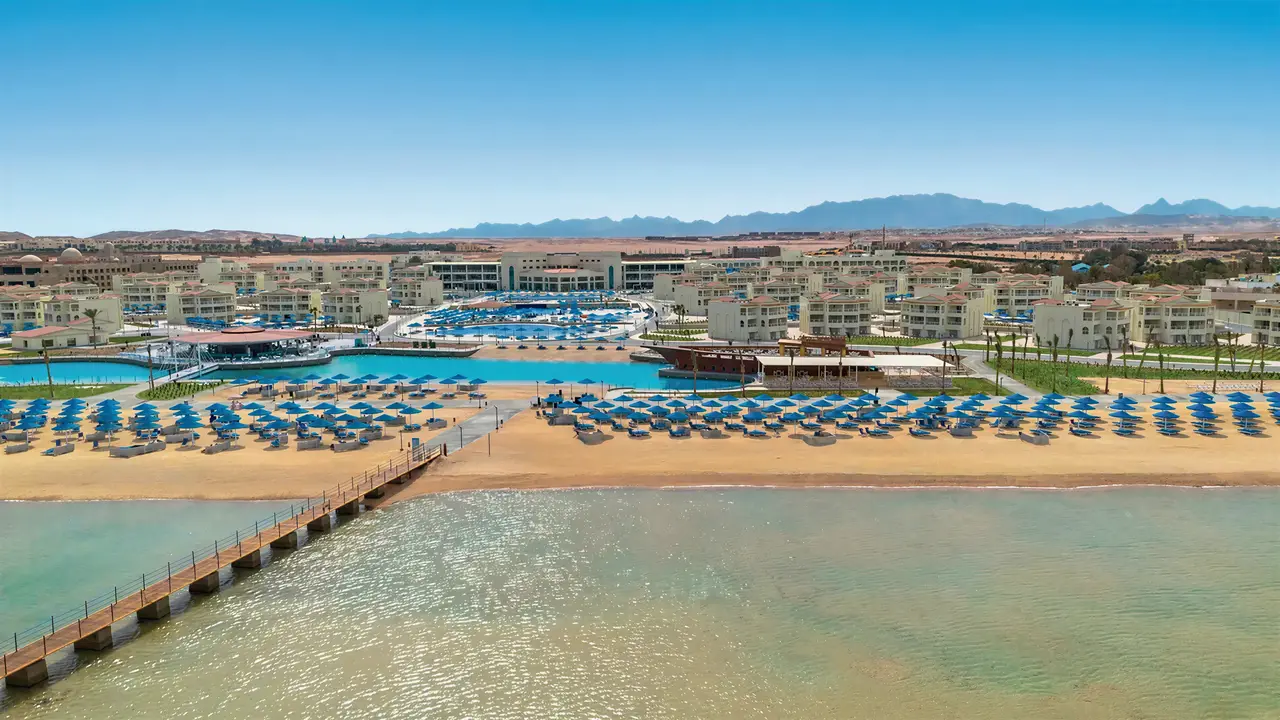 Widok na kompleks hotelowy Albatros Makadi Resort