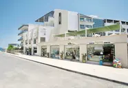 Elewacja budynków i witryny sklepowe w Albatros Spa Resort