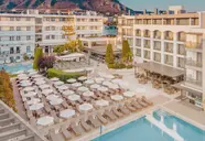 Widok na kompleks budynków i basen Albatros Spa Resort