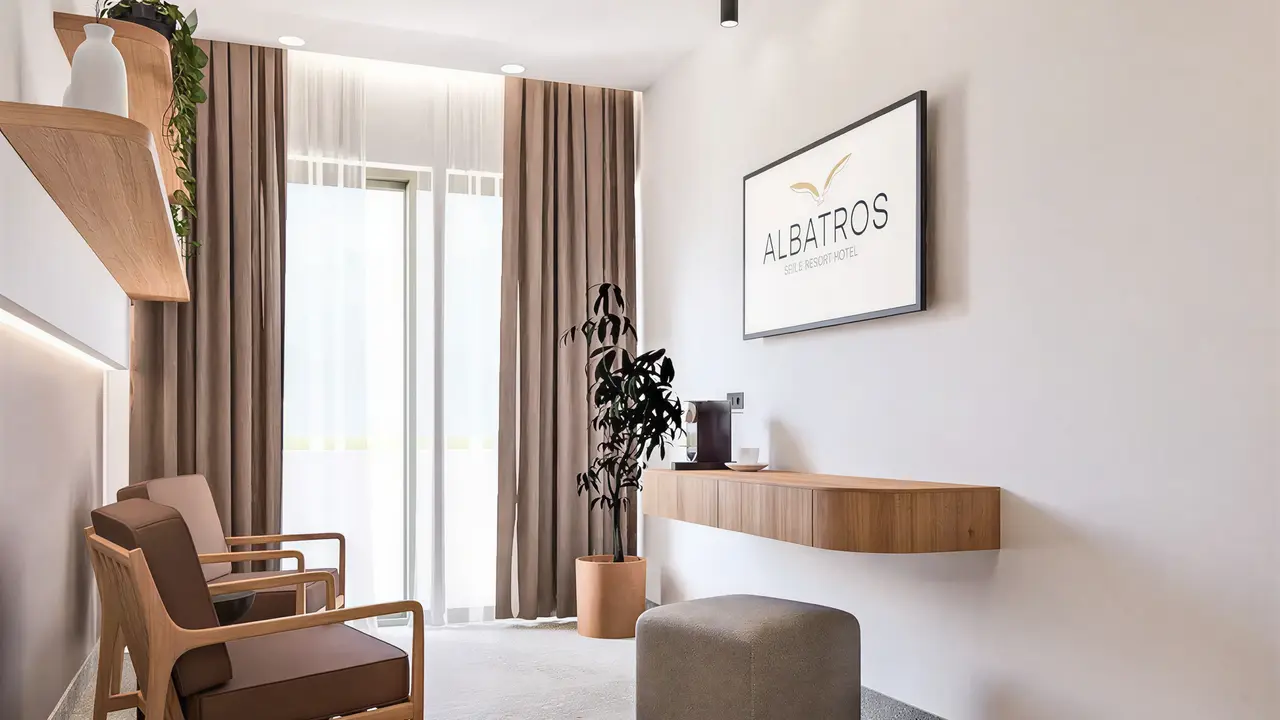 Wnętrze nowoczesnego pokoju w Albatros Spa Resort
