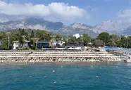Widok na kompleks Alder Resort oraz plażę