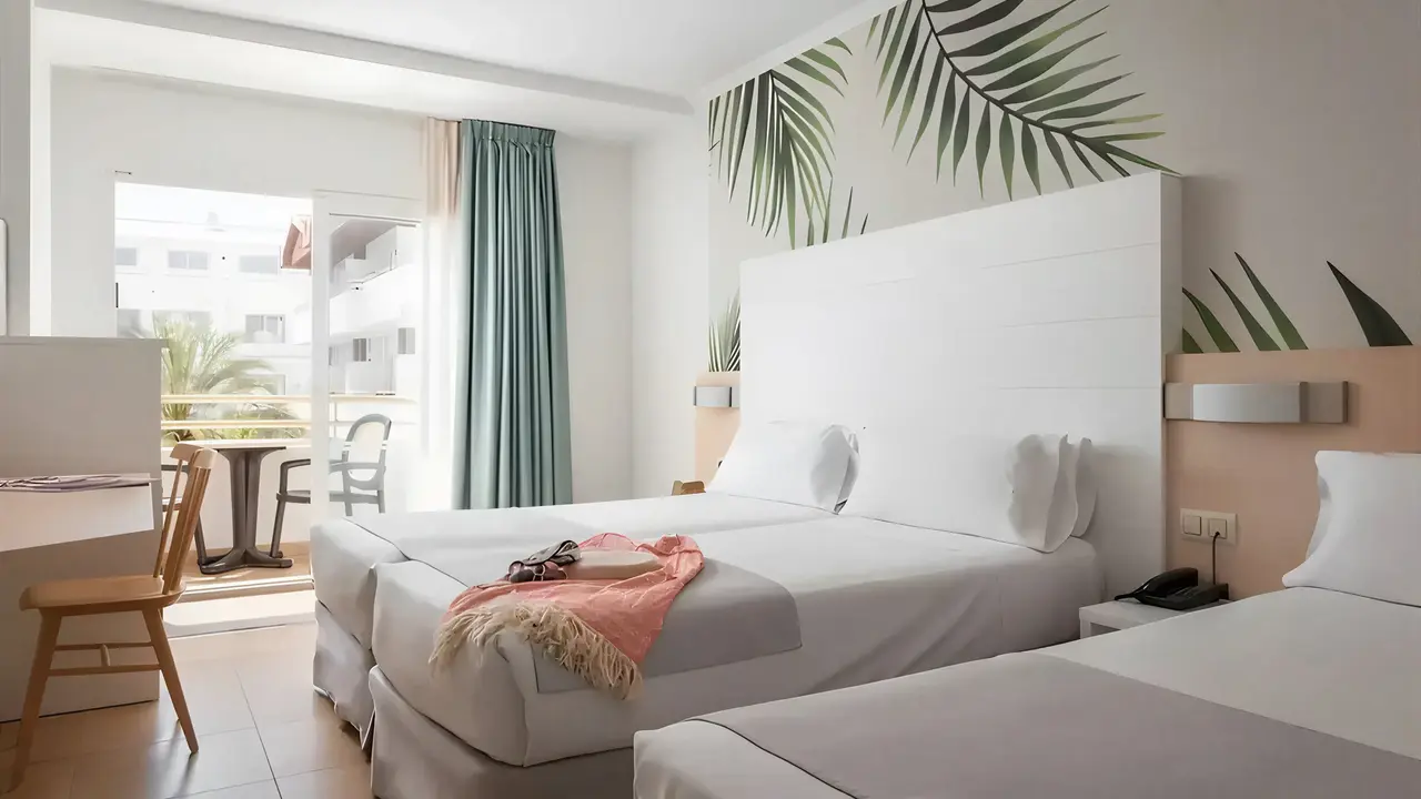 Nowoczesna sypialnia w hotelu Alegria Florida