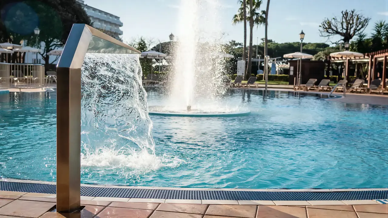 Basen z fontanną w Alegria Florida