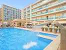 Basen z wodospadem w hotelu Alegria Maripins