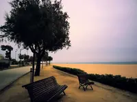 Plaża i alejka spacerowa w Alegria Maripins
