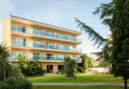 Budynek i zewnętrzna architektura Alegria Maripins
