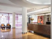 Recepcja i strefa wypoczynku w Alegria Plaza Paris 