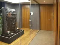 Strefa spa w Alegria Plaza Paris  z rzeźbą Buddy