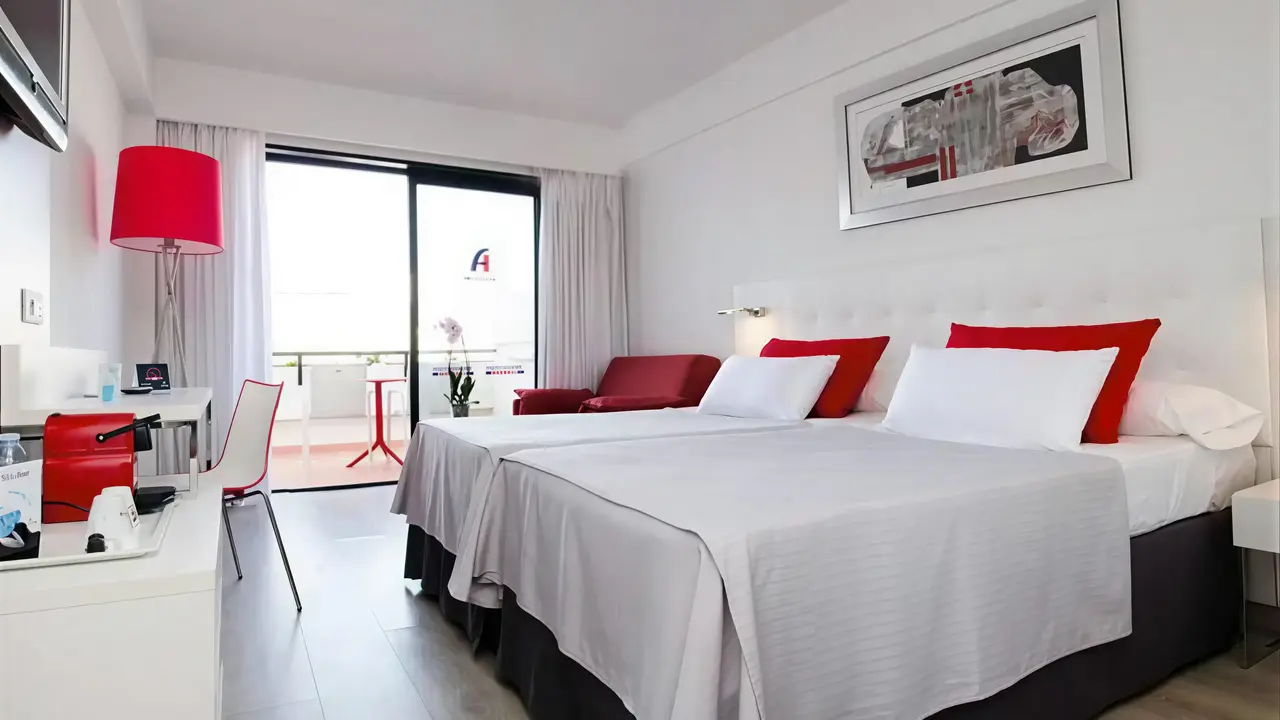 Nowoczesna sypialnia w hotelu Alexandre Gala Tenerife