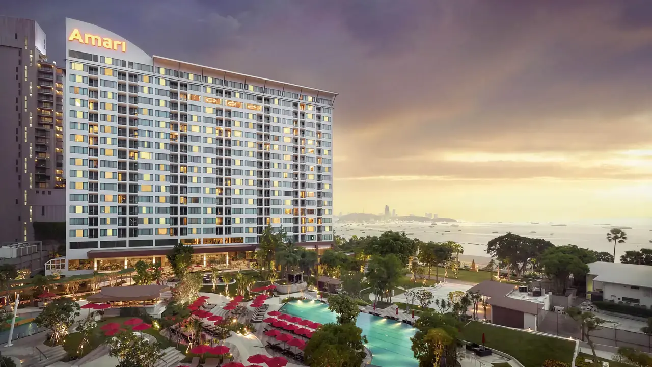 Widok na budynek i teren Amari Pattaya