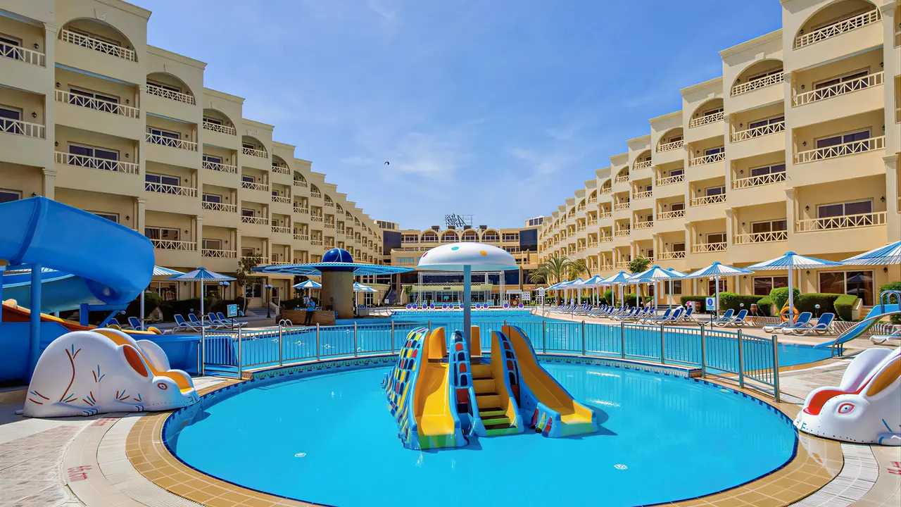 Zjeżdżalnie wodne w hotelu AMC Royal Hotel & Spa
