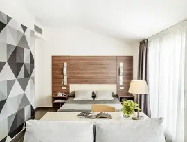 Wnętrze sypialni w Aqua Aquamarina