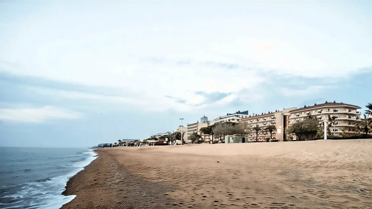 Piaszczysta plaża przy hotelu Aqua Promenade