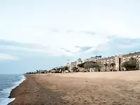 Piaszczysta plaża przy hotelu Aqua Promenade