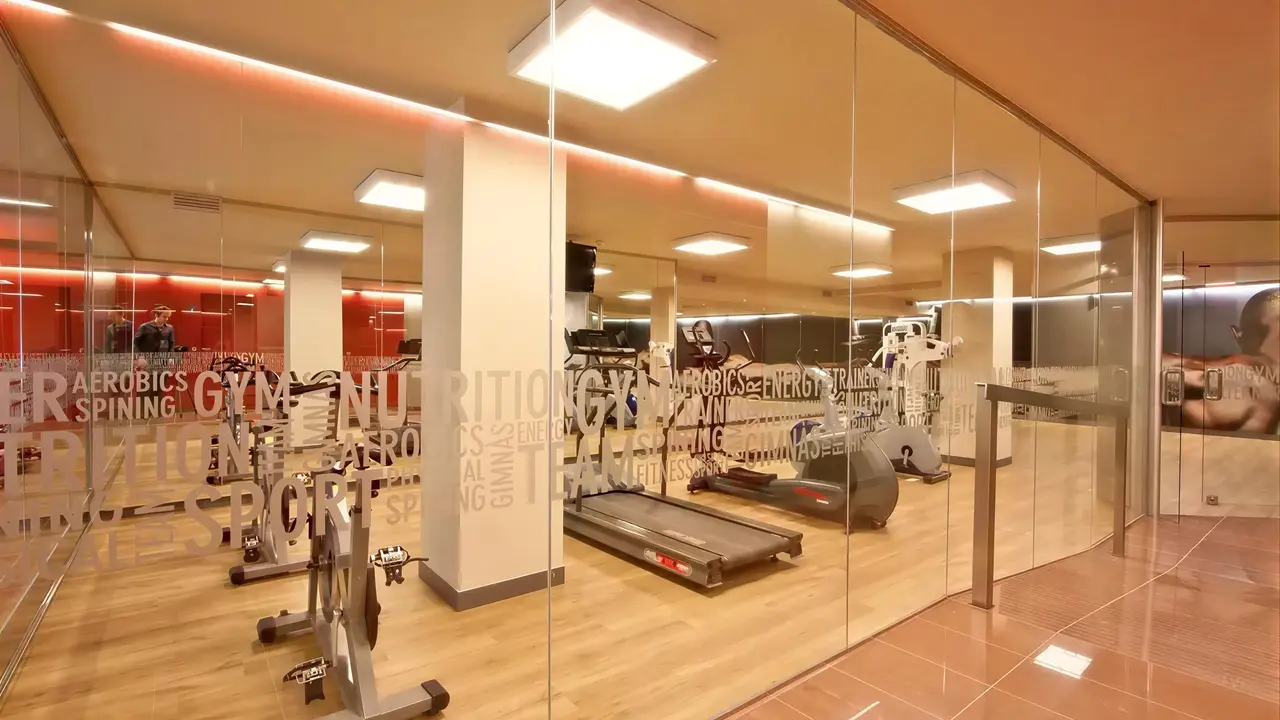 Siłownia w hotelu Aqua Promenade z bieżniami