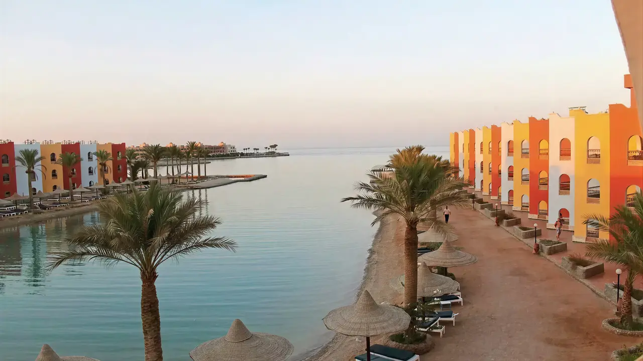 Widok na kompleks budynków w Arabia Azur
