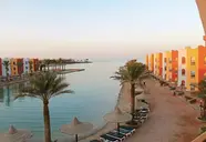 Widok na kompleks budynków w Arabia Azur