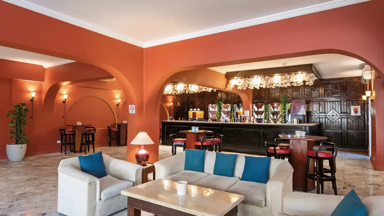 Bar i strefa wypoczynkowa w Arabia Azur
