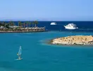 Windsurfing w pobliżu Arabia Azur