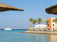 Plaża i leżaki w hotelu Arabia Azur